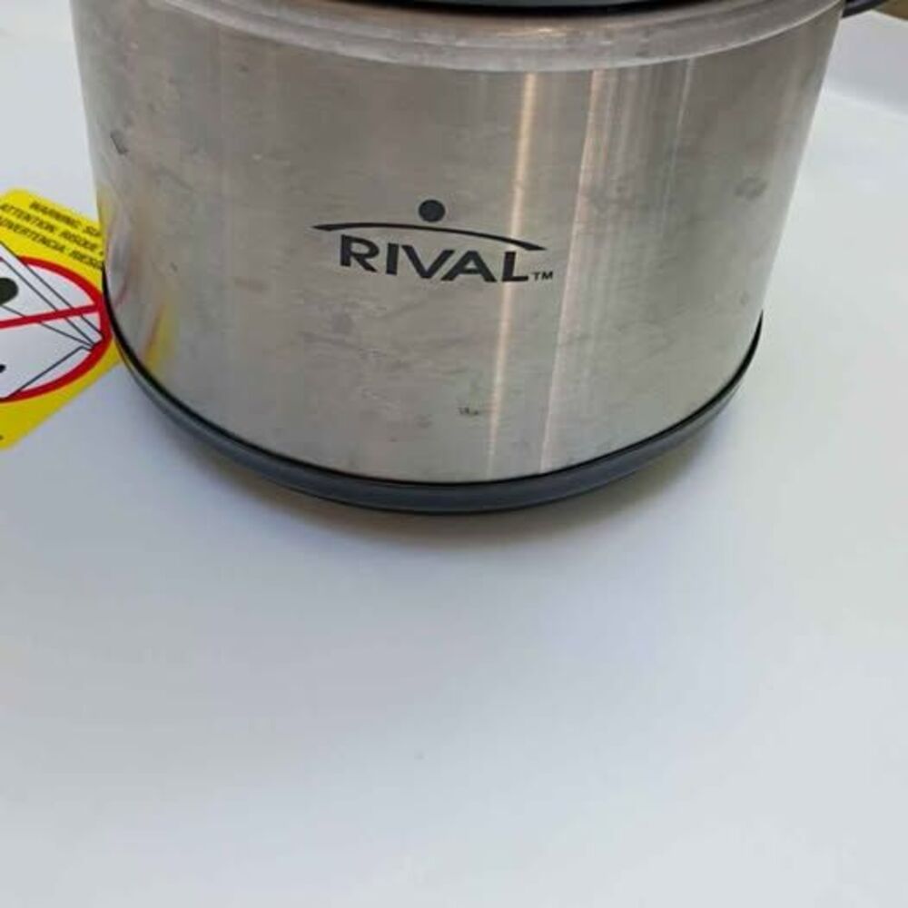 Small rival slow cooker-b5